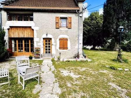 maison 7 pièces 230 m²