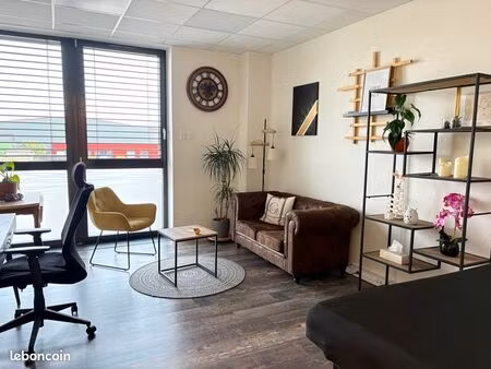 bureau (dispo les mardis)