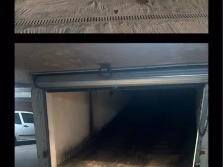 parking à côté la clinique