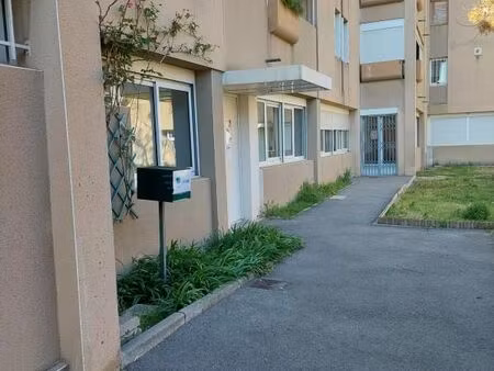 local commercial 151 m²