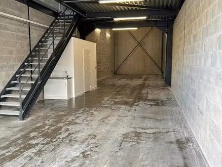 local industriel 188 m²