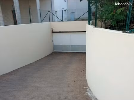 location d'un garage boxé