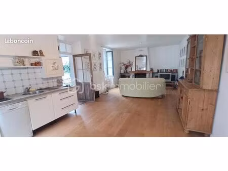 maison 2 pièces 70 m²