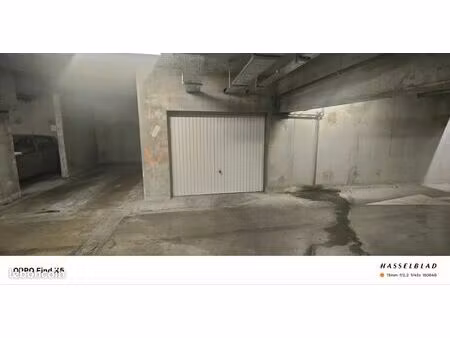 garage fermé cours du médoc