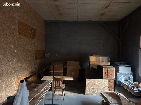 location local commerciale dépôt 50 m2