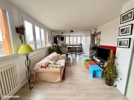 appartement 4 pièces 80 m²