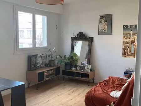 appartement t2 meublé – poitiers – disponible mi-mars