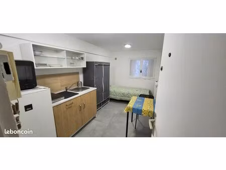 studette meublée au calme