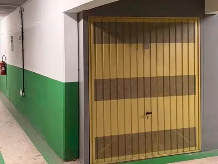 loue garage 13 m2 antibes