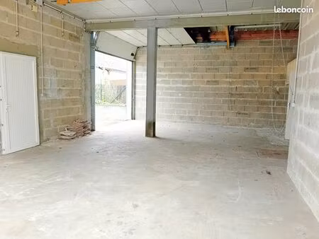 local à louer ezy sur eure centre idéal artisan surface de stockage 60m2