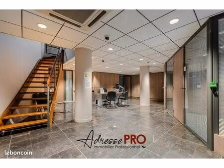 local commercial 230 m²