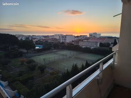 studio avec terrasse vue mer