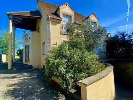 maison 6 pièces 160 m²