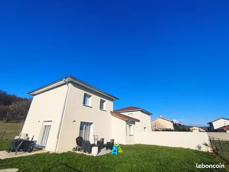 maison 5 pièces 102 m²