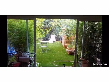 t3/4 angle longchamp/isoard