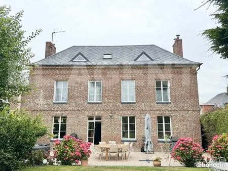 maison 11 pièces 280 m²