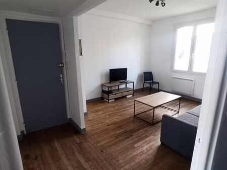 t3 50m2 proche gare avec parking