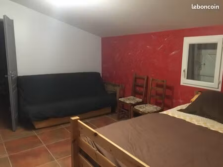 chambre 20 m2 pour etudiant/alternant -quartier calme-place de parking-wifi-prix tout comp