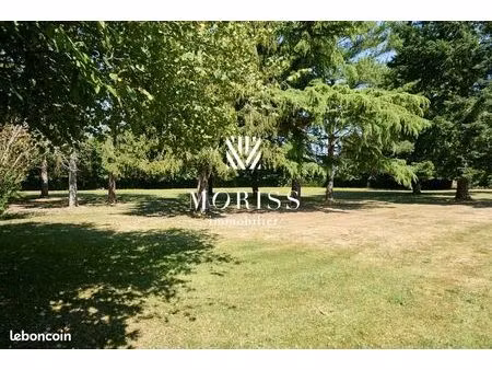 maison 8 pièces 260 m²