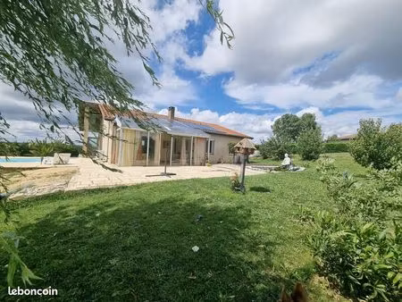 maison 8 pièces 160 m²