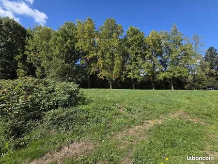 terrain 1 960 m² panazol