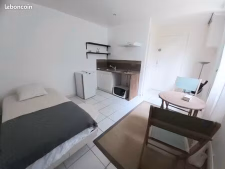 studio 14m2 avec machine à laver