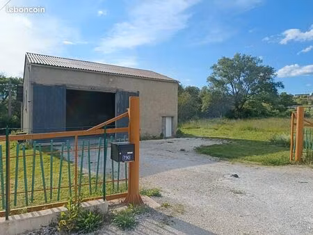 hangar 100m2 idéal stockage