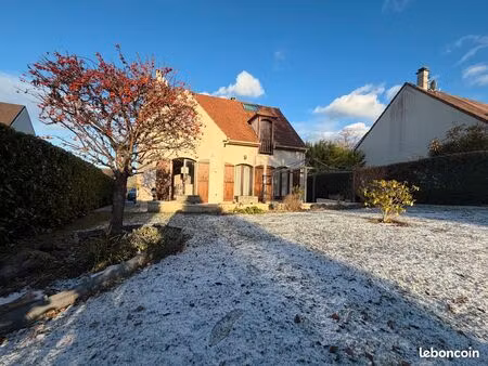 maison familiale 7 pièces – 150 m² – terrain 700 m² – marsinval