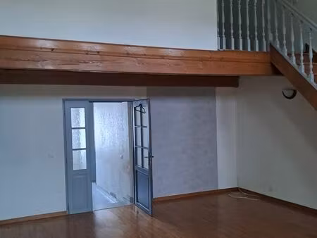 loue charmant f2 et mezzanine