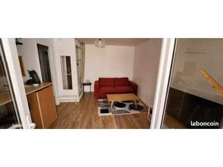 studio hôtel de ville meriadeck meublé