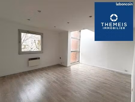 bureaux 19 m² montigny-le-bretonneux