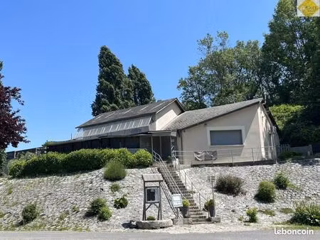 local commercial 145 m²