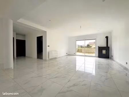 pavillon 4 pièces 135 m²