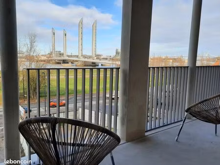t2 meublé superbe vue garonne et pont chaban delmas avec parking et chauffage compris dans