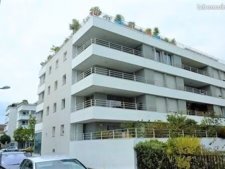 bel appartement t3 traversant bruges le tasta - residence chantilly - 82 m2 + 14m2 terrass