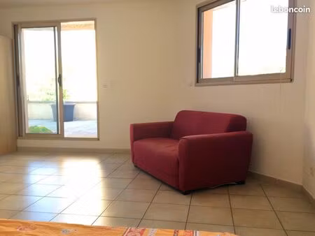studio meublé 32m2 avec terrasse de 62m2 et vue panoramique
