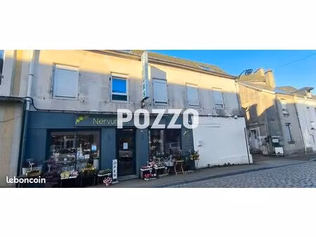 immeuble 5 pièces 142 m²