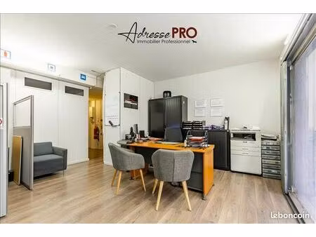 local commercial 65 m²