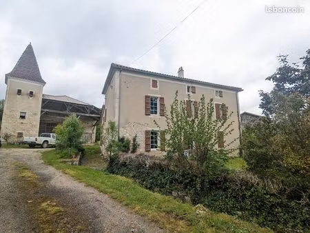 maison 7 pièces 201 m²