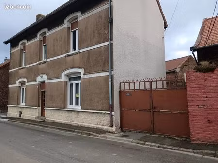 propriété 4 pièces 145 m²