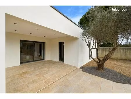 villa entièrement rénovée avec piscine  3 chambres  climatisation  terrain clos – vedène