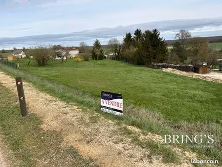 terrain 1084 m² lemmes
