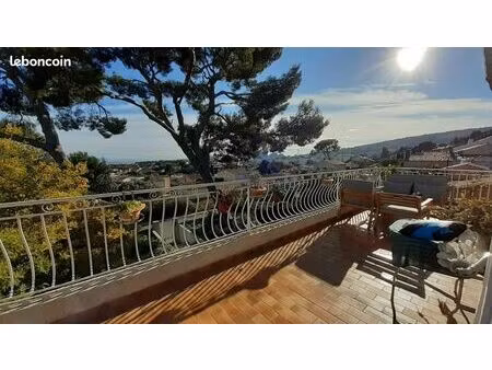 bel appartement de 130m2 vue mer à la ciotat