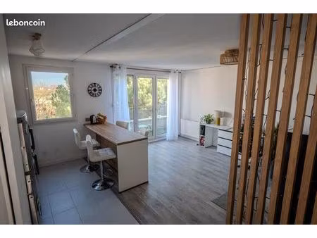 t2 rénové secteur croix daurade-parking privé