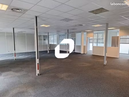 bureau 1 730 m²