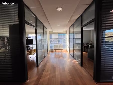 local bureaux 94 m²