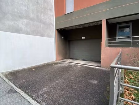 place de parking sous sol sécurisé