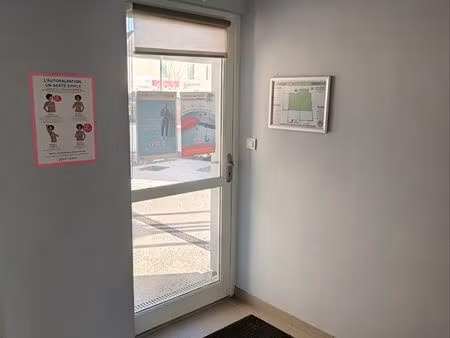 local commercial a partager