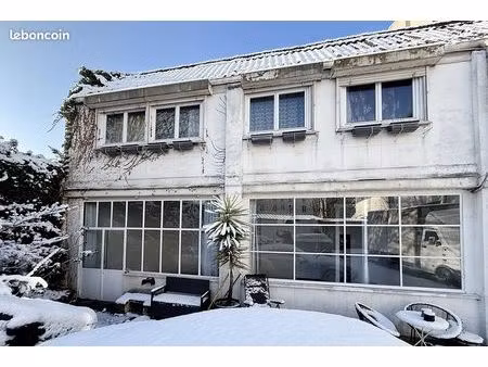 local d'activité 45 m²