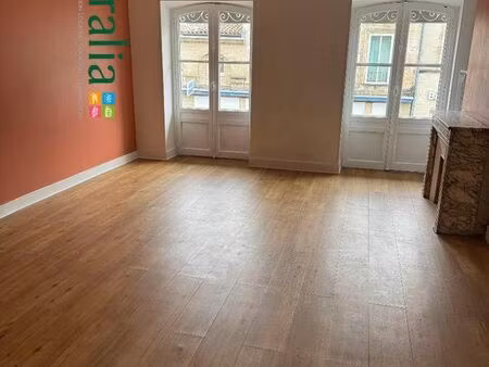 bureau 67 m² bordeaux